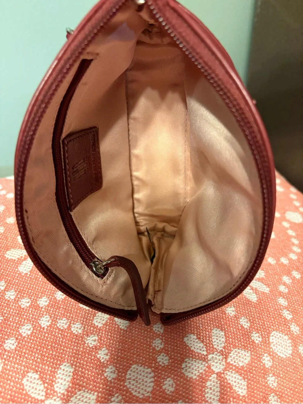 Women’s Lip Applique Cosmetic Pouch - Burgundy with Blush Lip